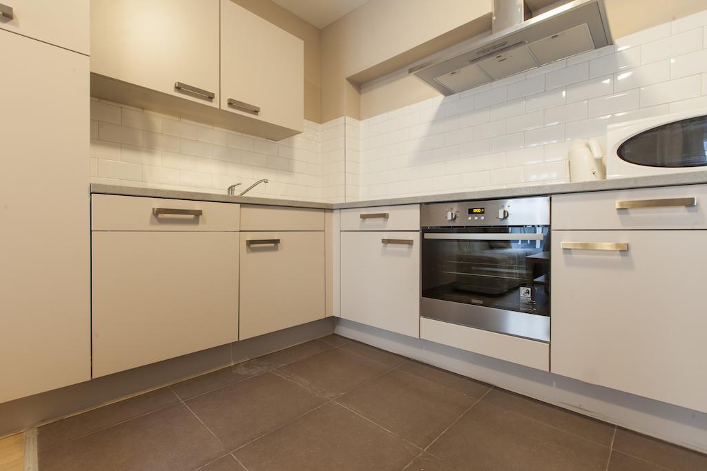 Madou City Center Apartment Брюссель Номер фото
